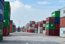 1.200 container hàng hóa ùn ứ tại cảng Cát Lái