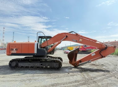 Máy đào bánh xích HITACHI ZX200-3 từ Nhật Bản