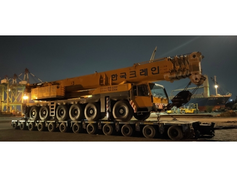 Cẩu lốp 160 tấn LIEBHERR LTM1160  tại cảng Tân Thuận Đông 