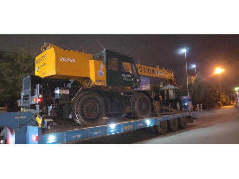 Cẩu lốp 20 tấn TADANO TR200M-4 tại cảng SPCT