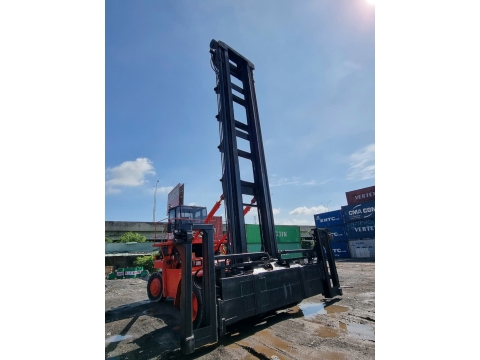 XE NÂNG CONTAINER RỖNG FANTUZZI FDC25K7DB TỪ ITALY