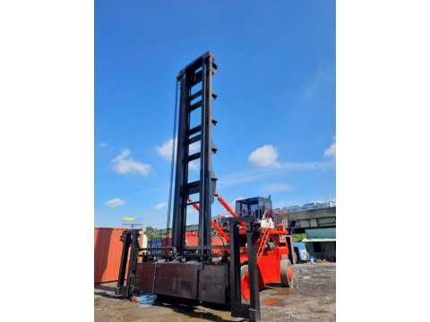 XE NÂNG CONTAINER RỖNG FANTUZZI FDC25K7DB TỪ ITALY