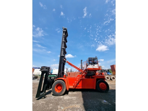 XE NÂNG CONTAINER RỖNG FANTUZZI FDC25K7DB TỪ ITALY