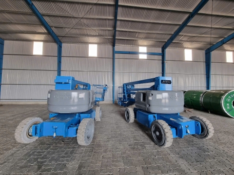 Song kiếm hợp bích Xe nâng người GENIE Z45/25 từ Thái Lan