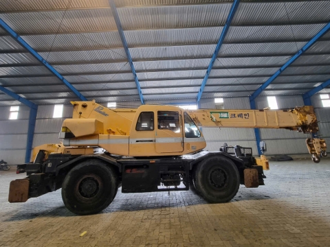 CẨU LỐP KOBELCO RK250-3 TỪ HÀN QUỐC