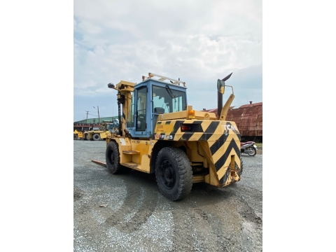 Xe nâng hàng TCM FD115-3 từ Nhật Bản