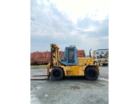 Xe nâng hàng TCM FD115-3 từ Nhật Bản