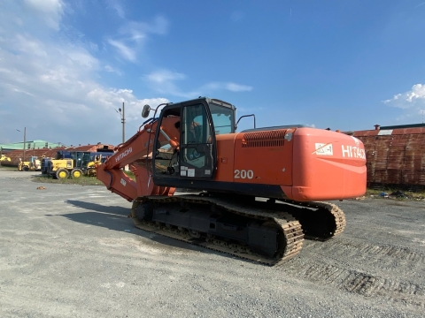 MÁY ĐÀO BÁNH XÍCH HITACHI ZX200-3 TỪ NHẬT BẢN