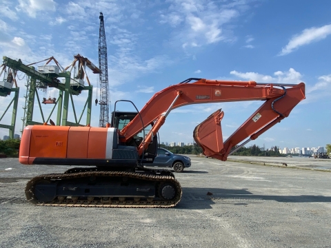 MÁY ĐÀO BÁNH XÍCH HITACHI ZX200-3 TỪ NHẬT BẢN