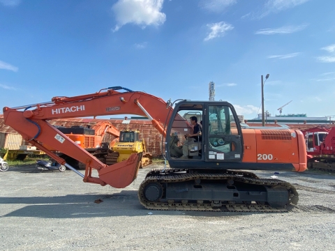MÁY ĐÀO BÁNH XÍCH HITACHI ZX200-3 TỪ NHẬT BẢN