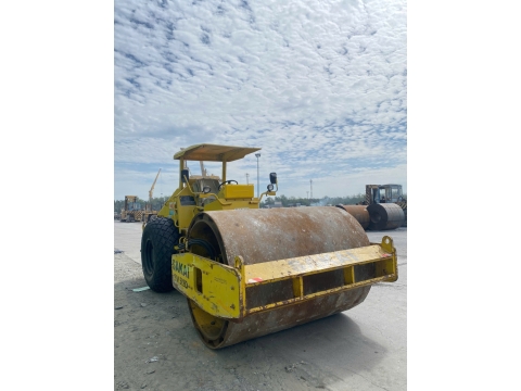 Xe lu rung SAKAI SV512D từ Singapore