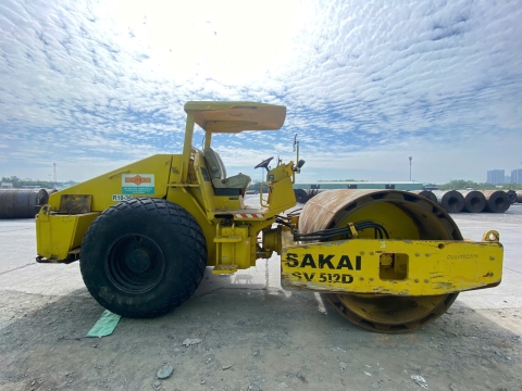 Xe lu rung SAKAI SV512D từ Singapore