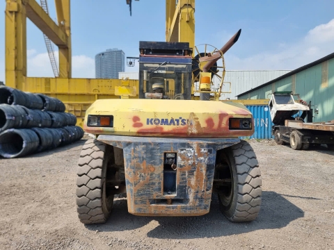 Xe nâng KOMATSU FD250Z-6 từ Hàn Quốc