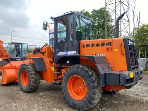 Máy xúc lật bánh lốp HITACHI LX80-7, LX110-7 từ Nhật Bản