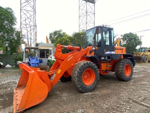 Máy xúc lật bánh lốp HITACHI LX80-7, LX110-7 từ Nhật Bản