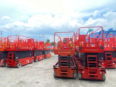 Xe nâng người cắt kéo DINGLI từ Trung Quốc