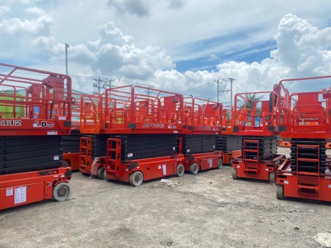 Xe nâng người cắt kéo DINGLI từ Trung Quốc