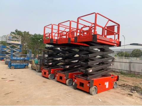 Xe nâng người cắt kéo DINGLI từ Trung Quốc