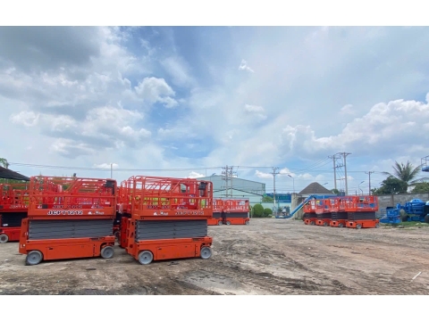 Xe nâng người cắt kéo DINGLI từ Trung Quốc