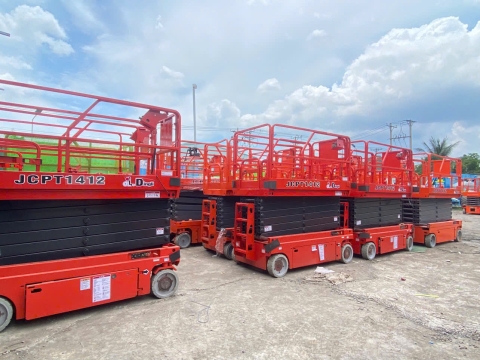 Xe nâng người cắt kéo DINGLI từ Trung Quốc