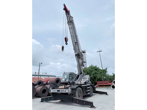 Cần trục bánh lốp KATO KR25H-V6 từ Nhật Bản