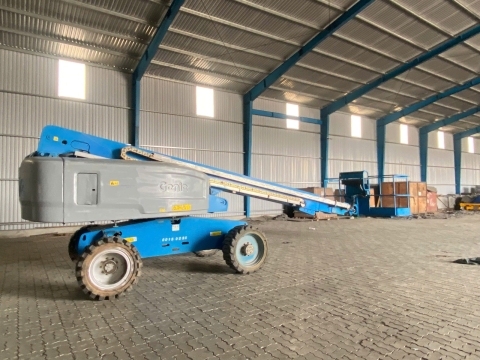 Xe nâng người GENIE S-60 từ Singapore