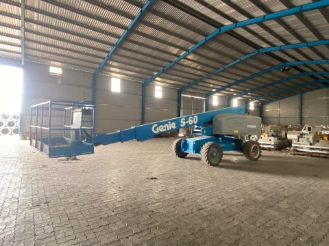 Xe nâng người GENIE S-60 từ Singapore