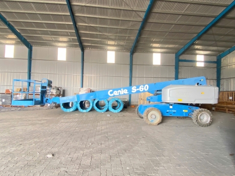 Xe nâng người GENIE S-60 từ Singapore