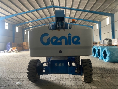 Xe nâng người GENIE S-60 từ Singapore