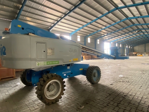 Xe nâng người GENIE S-60 từ Singapore