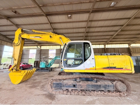 Máy đào bánh xích SUMITOMO SH200-3 từ Nhật Bản