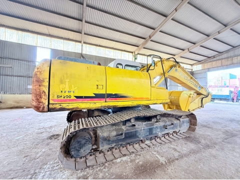 Máy đào bánh xích SUMITOMO SH200-3 từ Nhật Bản