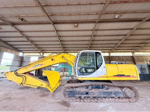 Máy đào bánh xích SUMITOMO SH200-3 từ Nhật Bản