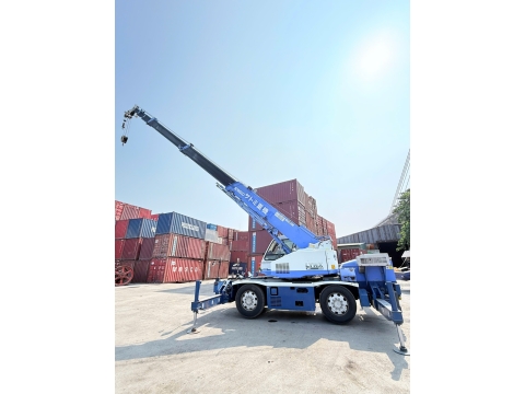 Cần trục bánh lốp KOBELCO RK120-3 từ Nhật Bản