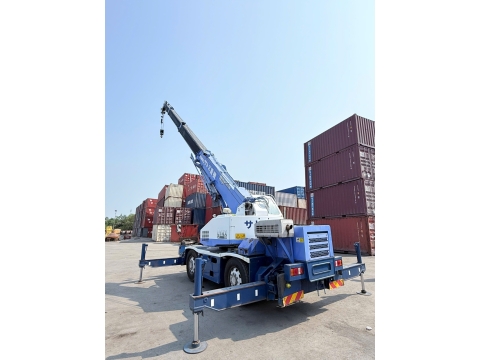 Cần trục bánh lốp KOBELCO RK120-3 từ Nhật Bản